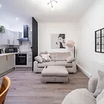 Hayy Morley Perfect For Work Or Relaxation Leeds (West Yorkshire)
