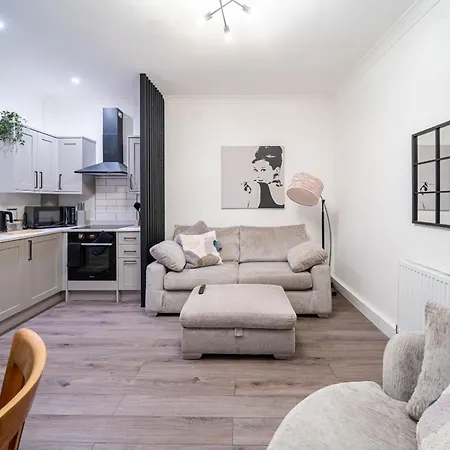 Hayy Morley Perfect For Work Or Relaxation Leeds (West Yorkshire)