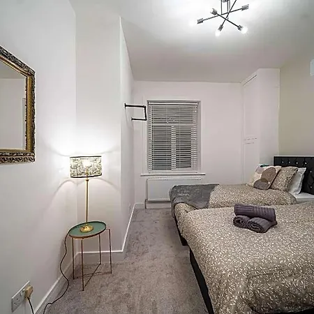 Hayy Morley Perfect For Work Or Relaxation Leeds (West Yorkshire)