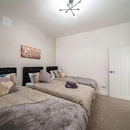 Hayy Morley Perfect For Work Or Relaxation * Leeds (West Yorkshire)