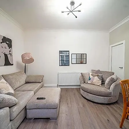 Hayy Morley Perfect For Work Or Relaxation